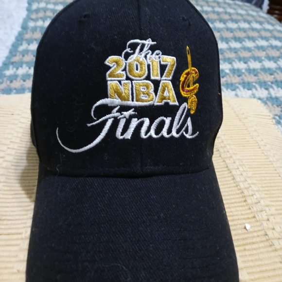 NWOT Cleveland Cavaliers Hat - Picture 1 of 4